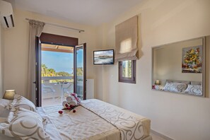 4 bedrooms, in-room safe, iron/ironing board, free WiFi