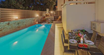 All season-sun villa, private pool,near amenities