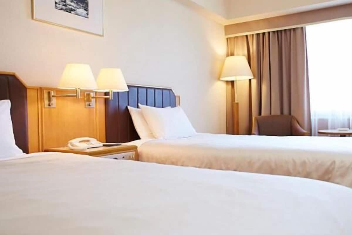 minibar, desk, free wifi, bed sheets