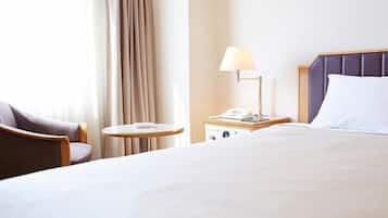 ミニバー、デスク、WiFi (無料)、ベッドシーツ