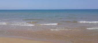 Stella Marina House med terrasse 200 m fra havet