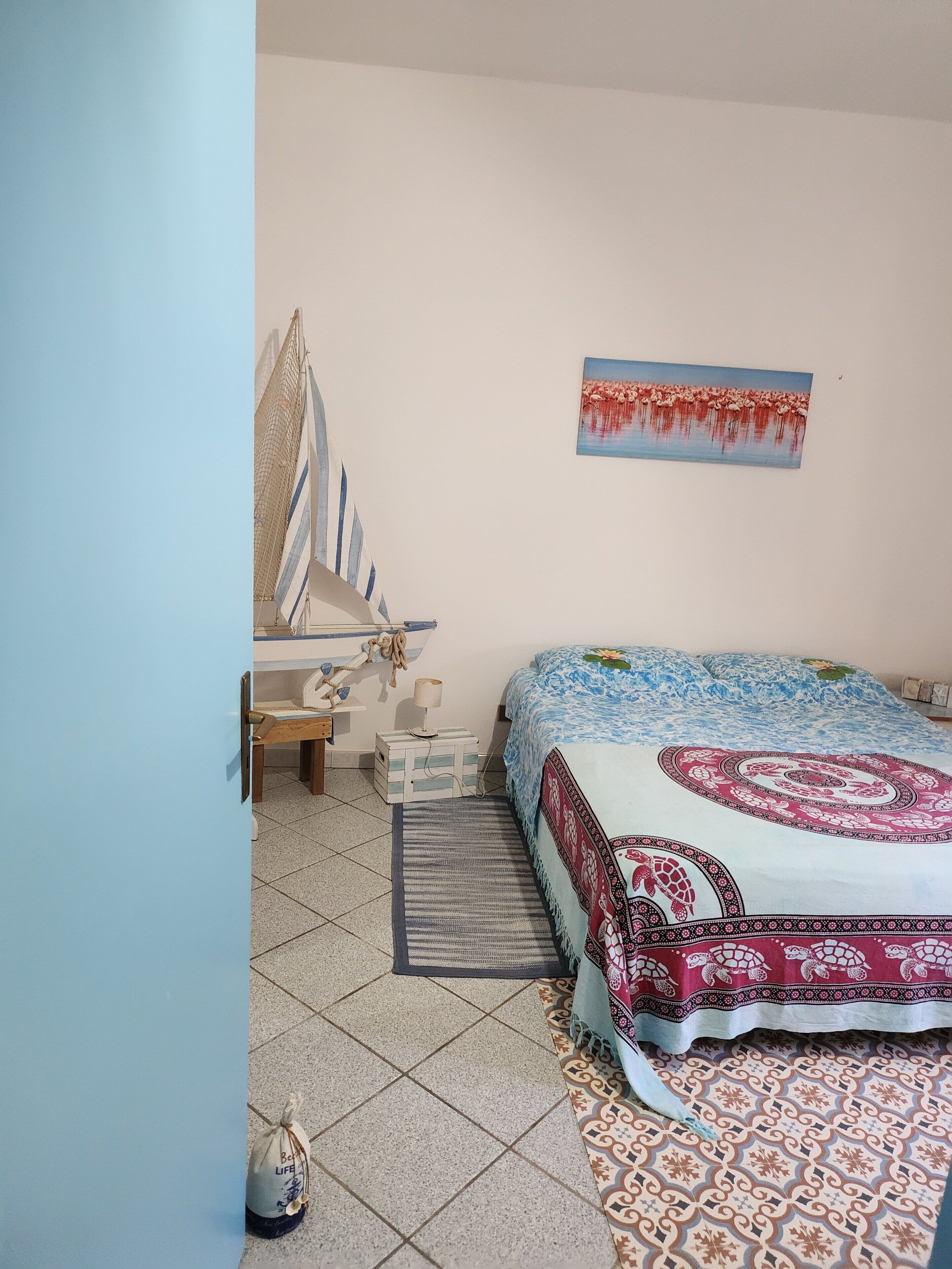 1 chambre, fer et planche à repasser, draps fournis