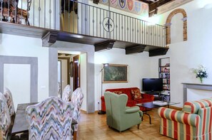 Interior - Corno Florentine Apartment (firenze)