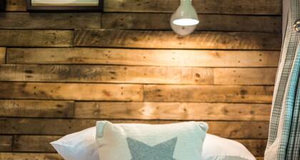 Kingfisher is Laid back luxury in 9-acres of countryside right near the beach