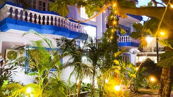 Phòng 3 Tiêu chuẩn, 1 giường đơn, ban công, quang cảnh vườn | Quang cảnh vườn