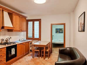 Interior - With two bedrooms sleeps 4 people (firenze)