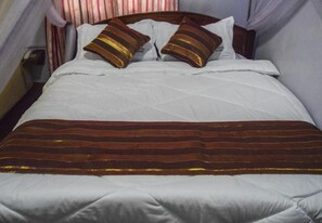 Standard Double Room | Desk, free WiFi - Midview Hotel Nairobi (Nairobi)