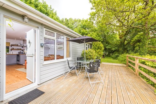 Woodpecker is Laid back luxury in 9 acres of countryside right near the beach