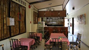 Dagelijks à la carte ontbijt (PHP 100 per persoon)