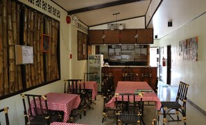 Ferdiglaget frokost hver dag (PHP 100 per person)