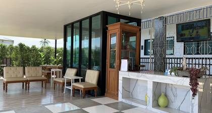 Phetcharat Grand Hotel Maesot