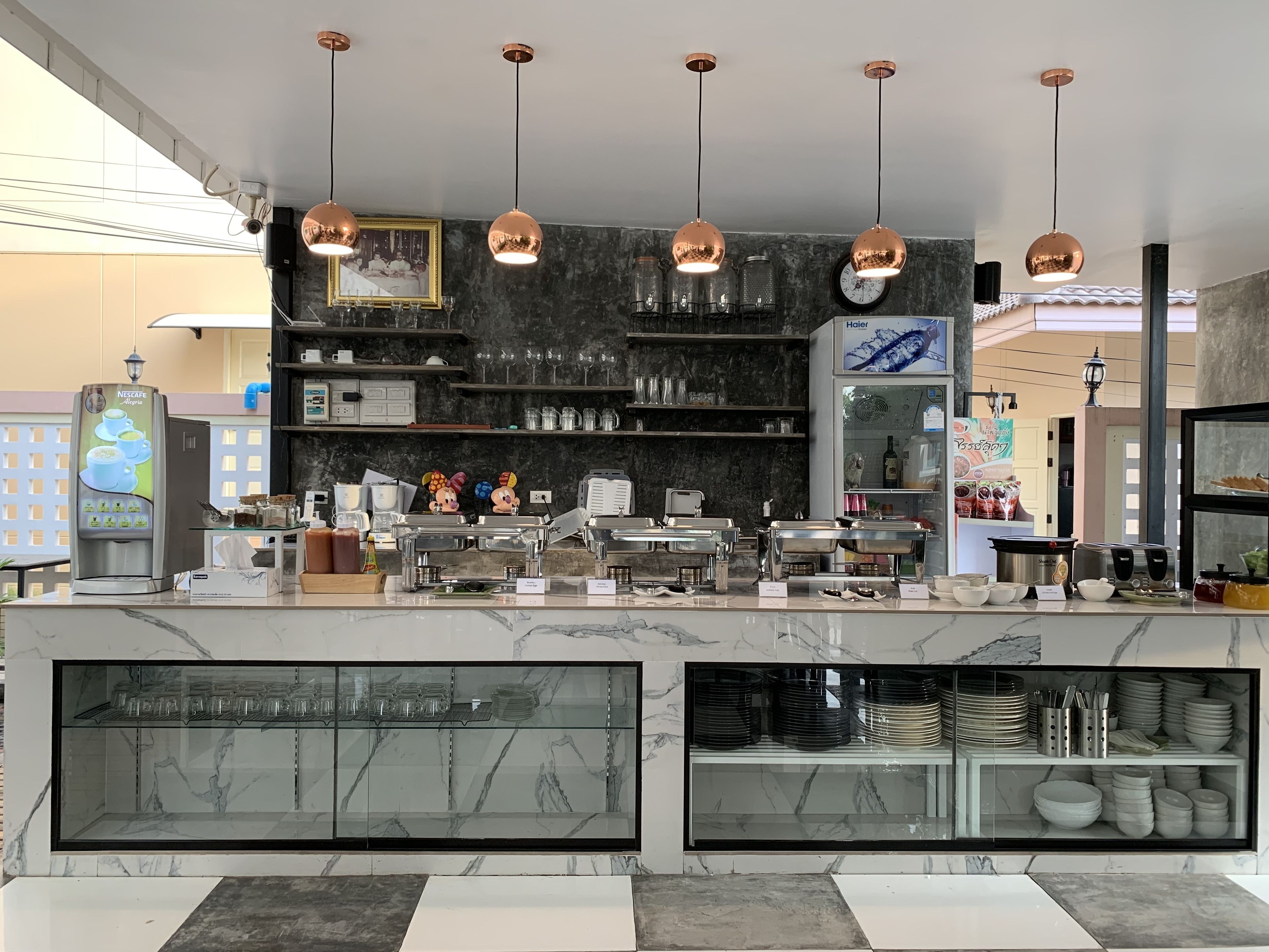 Daily buffet breakfast (THB 150 per person)