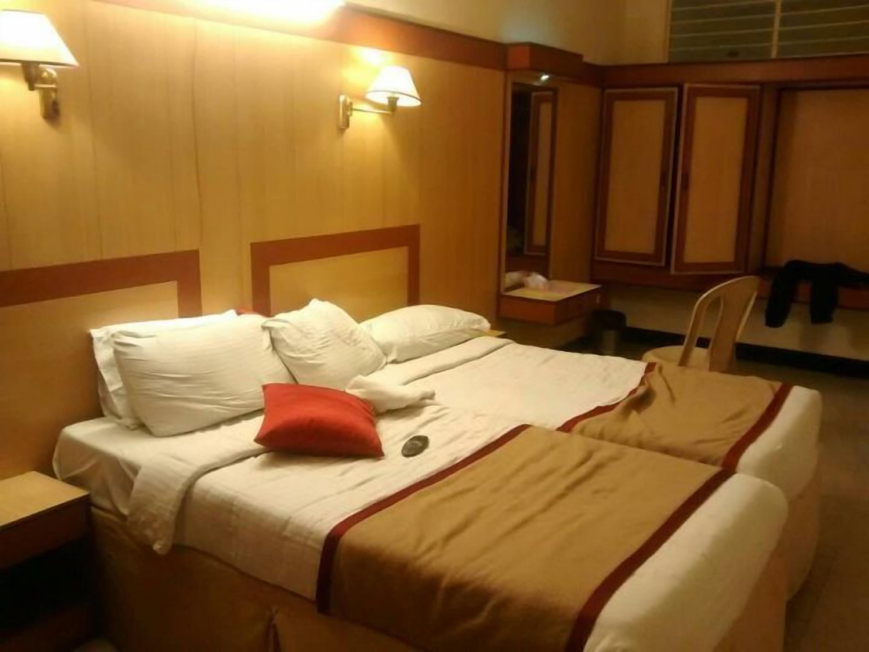 Economy Room, 1 Bedroom | In-room safe, rollaway beds, free WiFi