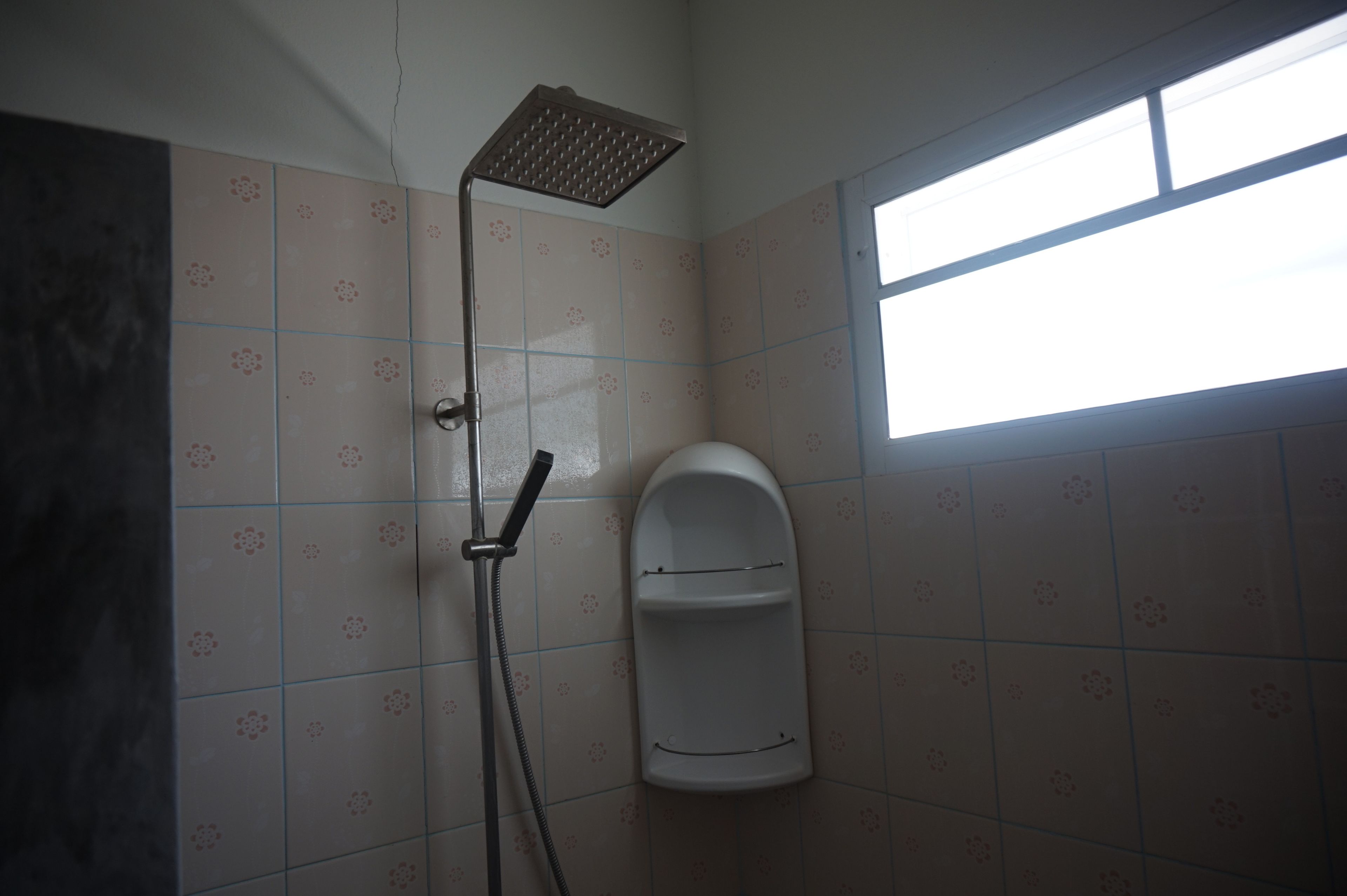 superior room | bathroom shower