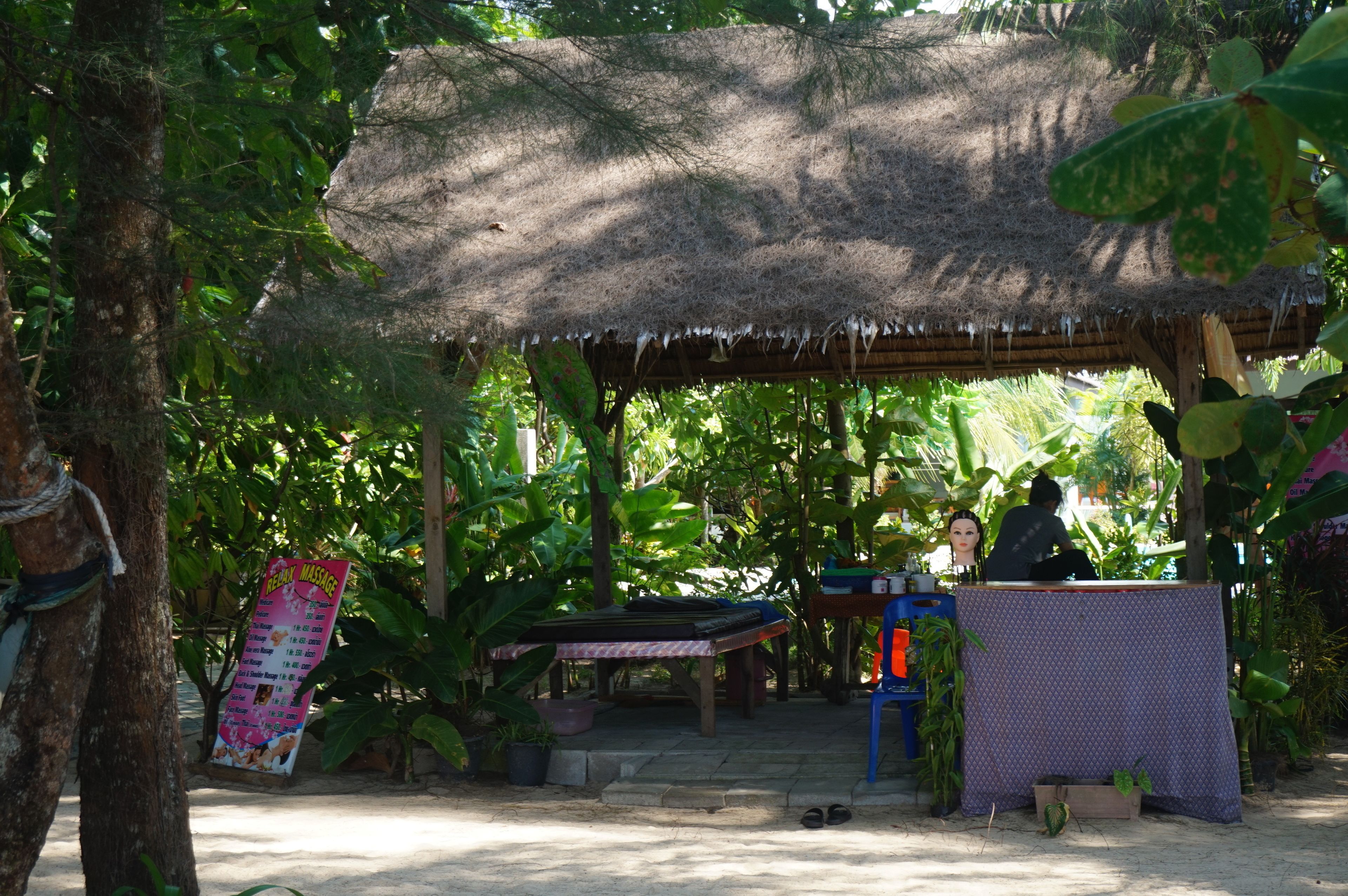 thai massages, massages on the beach