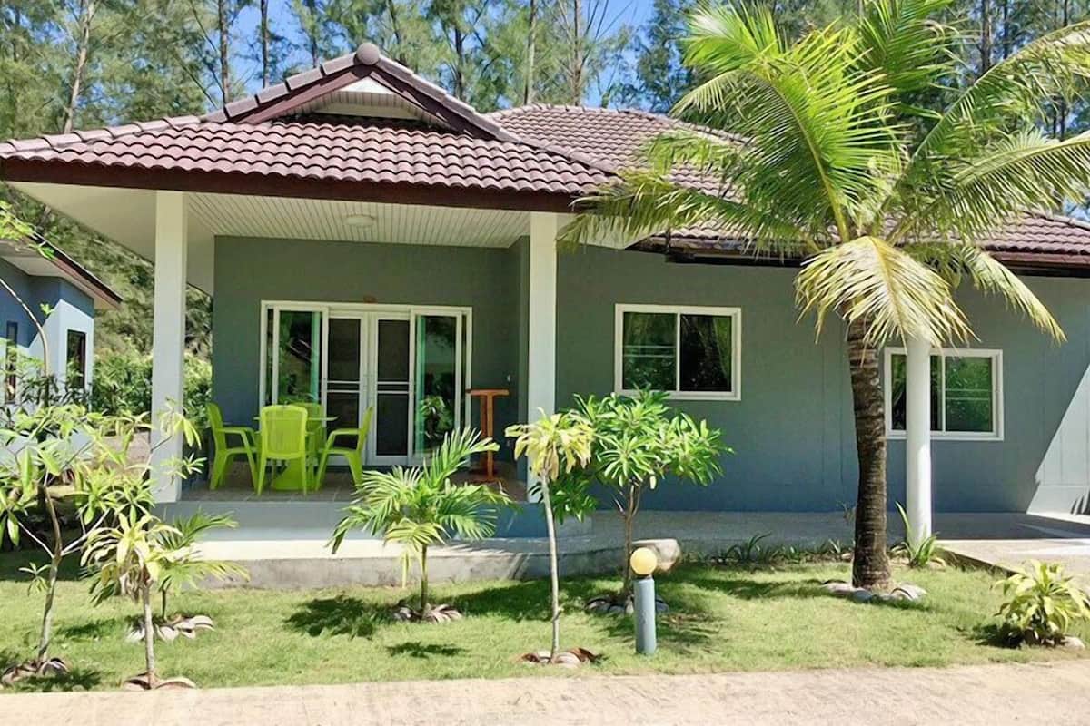 Family House 3 Bedroom Garden Side | Minibar, free WiFi