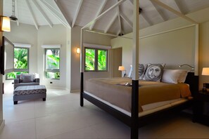 4 chambres, fer et planche à repasser, Wi-Fi gratuit, draps fournis