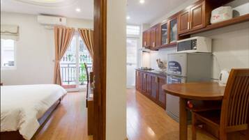 1 slaapkamer, een minibar, een kluis op de kamer, een bureau