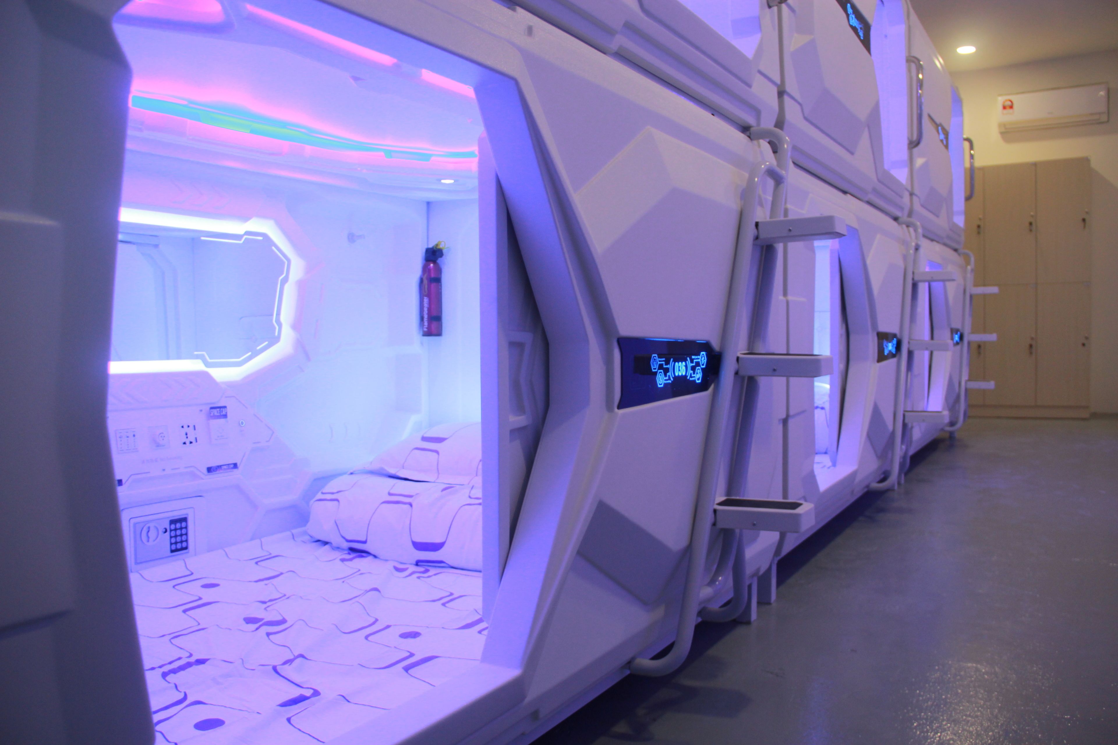 Mix Capsule Room  | In-room safe, iron/ironing board, free WiFi, bed sheets