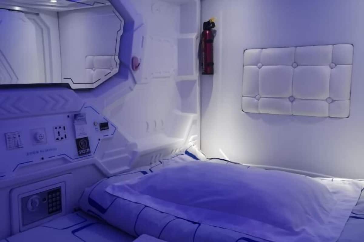 In-room safe, iron/ironing board, free WiFi, bed sheets