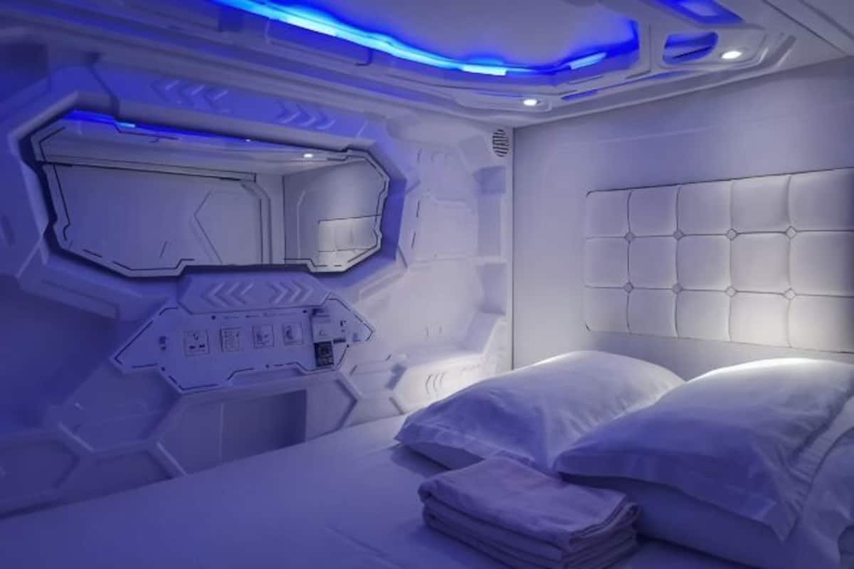 In-room safe, iron/ironing board, free WiFi, bed sheets