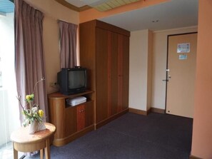 Standard Room | Free WiFi - Tanaphat Hatyai Hotel (Hat Yai)
