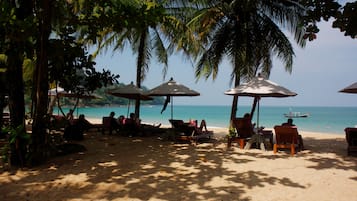 Private beach, sun-loungers, beach umbrellas, kayaking