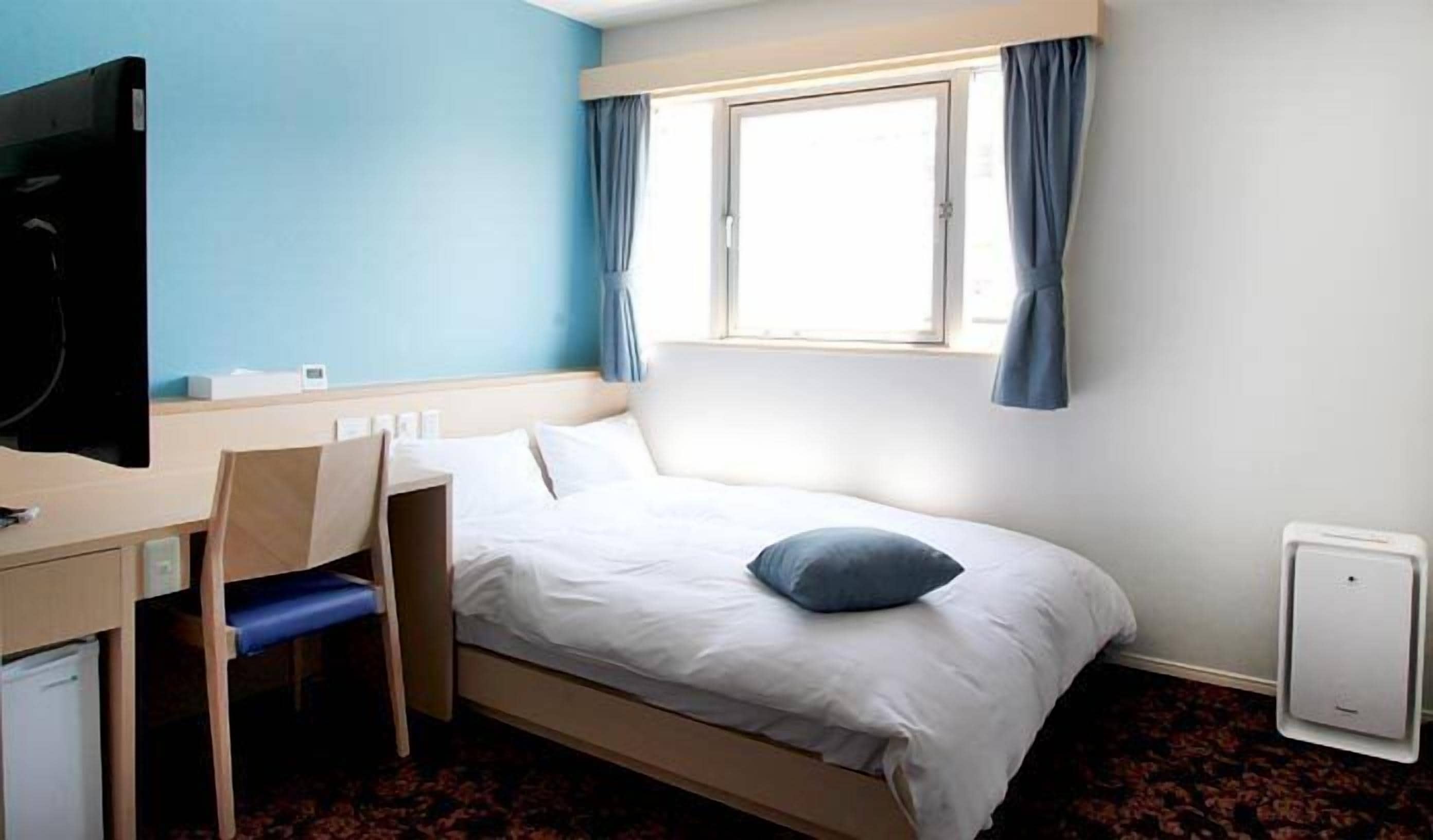 double room | desk, iron/ironing board, free wifi, bed sheets