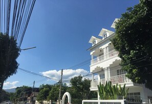 Front of property - Meesuk Boutique House (Chiang Mai)