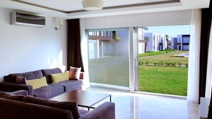 Villa, 5 Bedrooms | Living room - Bodrum Ortakent 5 Bedrooms Villa (Bodrum)