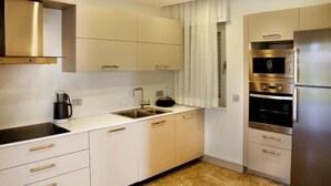 Villa, 5 Bedrooms | Private kitchen - Bodrum Ortakent 5 Bedrooms Villa (Bodrum)