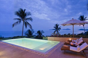 5-Bedroom Villa | Terrasse/Patio