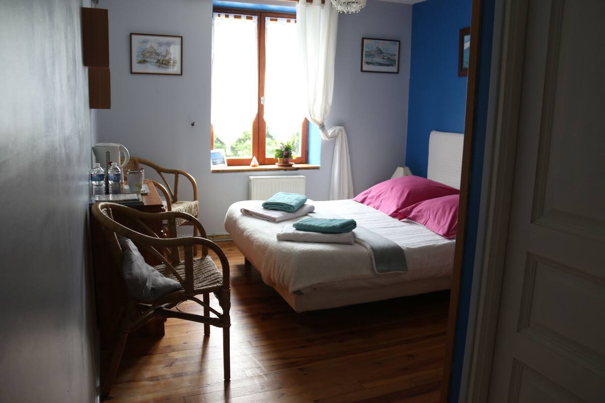 Standard Double Room | WiFi (free), bed sheets
