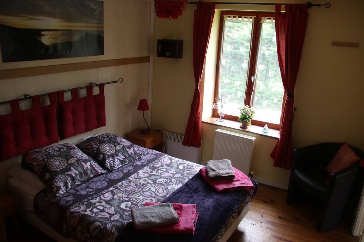 Family Room | WiFi (free), bed sheets