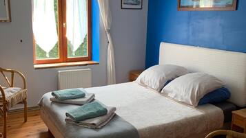 Free WiFi, bed sheets