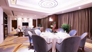 Presidential Suite, 1 King Bed, Non Smoking | Egyptian cotton sheets, premium bedding, pillowtop beds, in-room safe