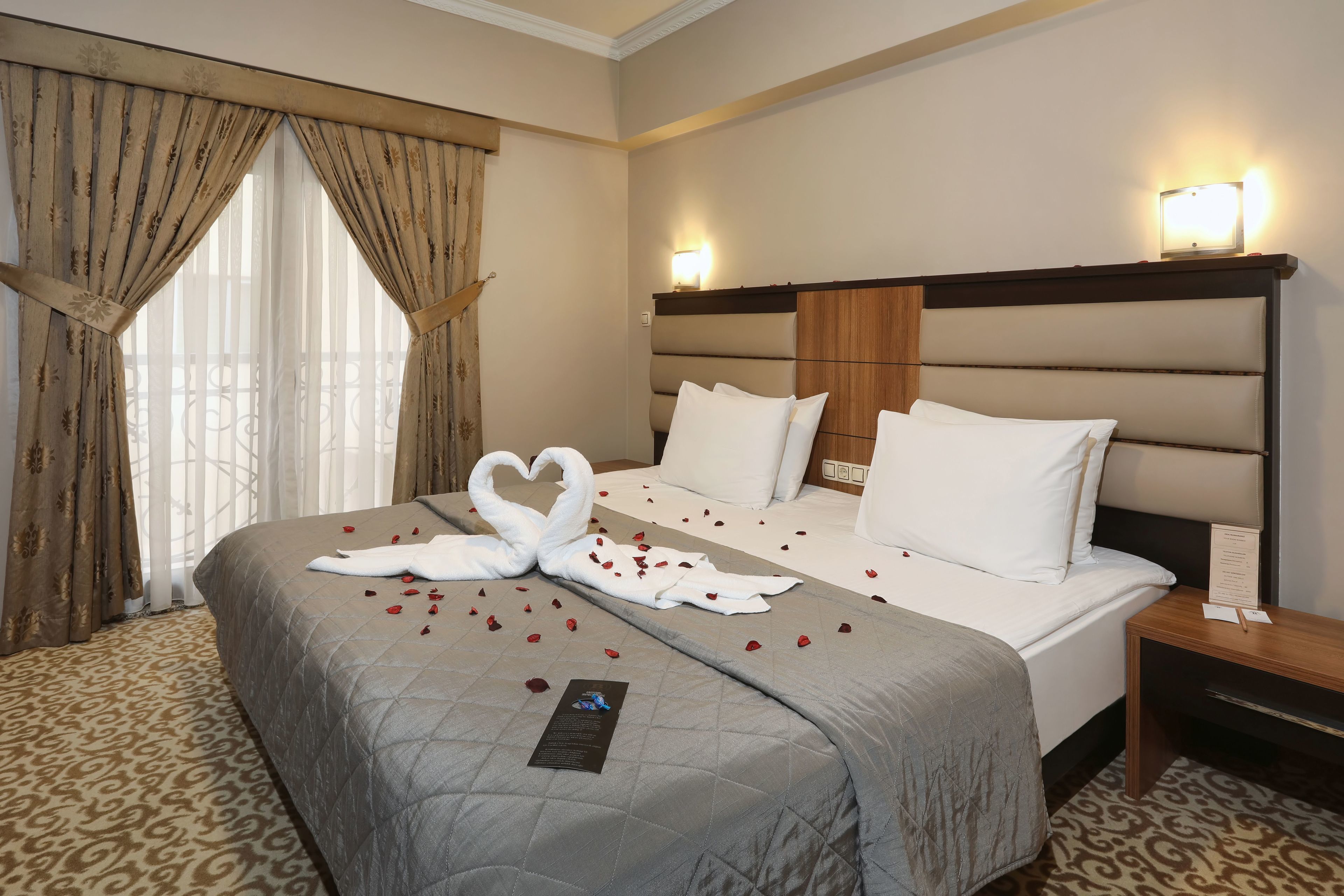 1 bedroom, premium bedding, minibar, in-room safe