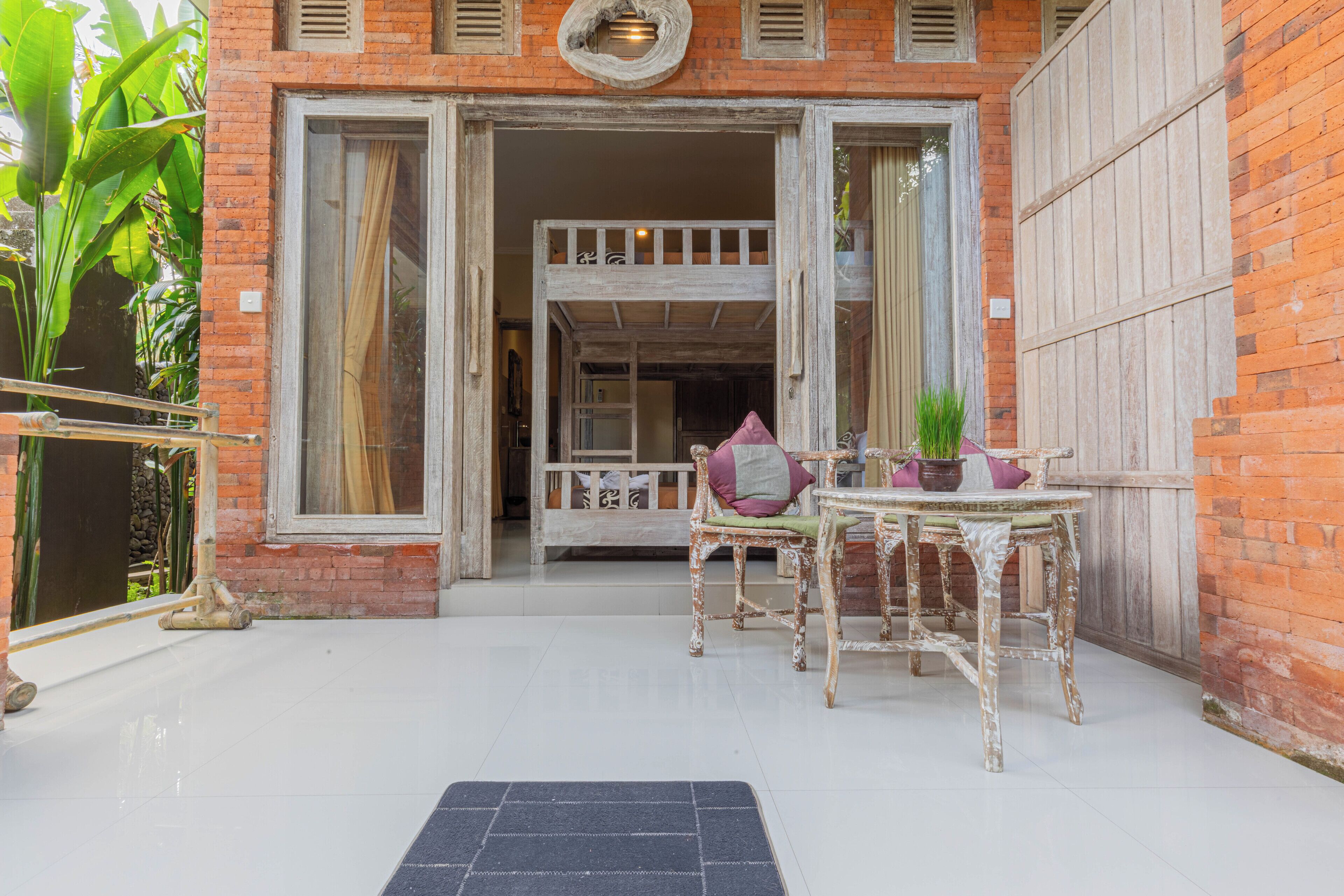 Escritorio y wifi gratis 