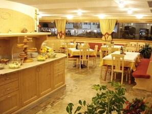 Restaurant - Hotel Ciamol (Mazzin)