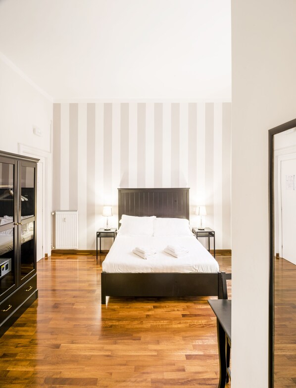 Zimmer, Verbindungszimmer (Spagna)