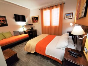 Doppelzimmer (Gialla) | Minibar, Schreibtisch, kostenloses WLAN