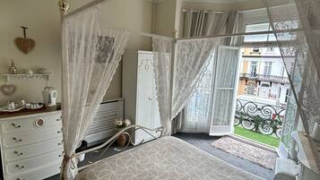 Deluxe Double Room, 1 Double Bed, Balcony, Sea View | Rollaway beds, free WiFi