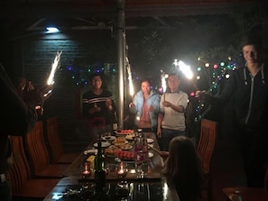 Outdoor dining - Van Long Family Homestay (Gia Vien)