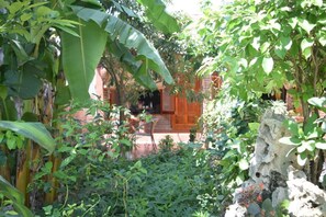 Khuôn viên nơi lưu trú