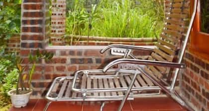 Van Long Family Homestay