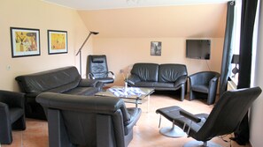 TV, DVD player
