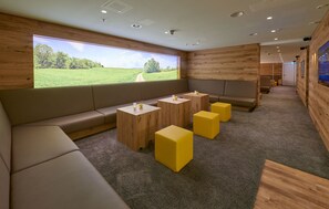 Lounge - Collegium Glashütten GmbH (Glashuetten)
