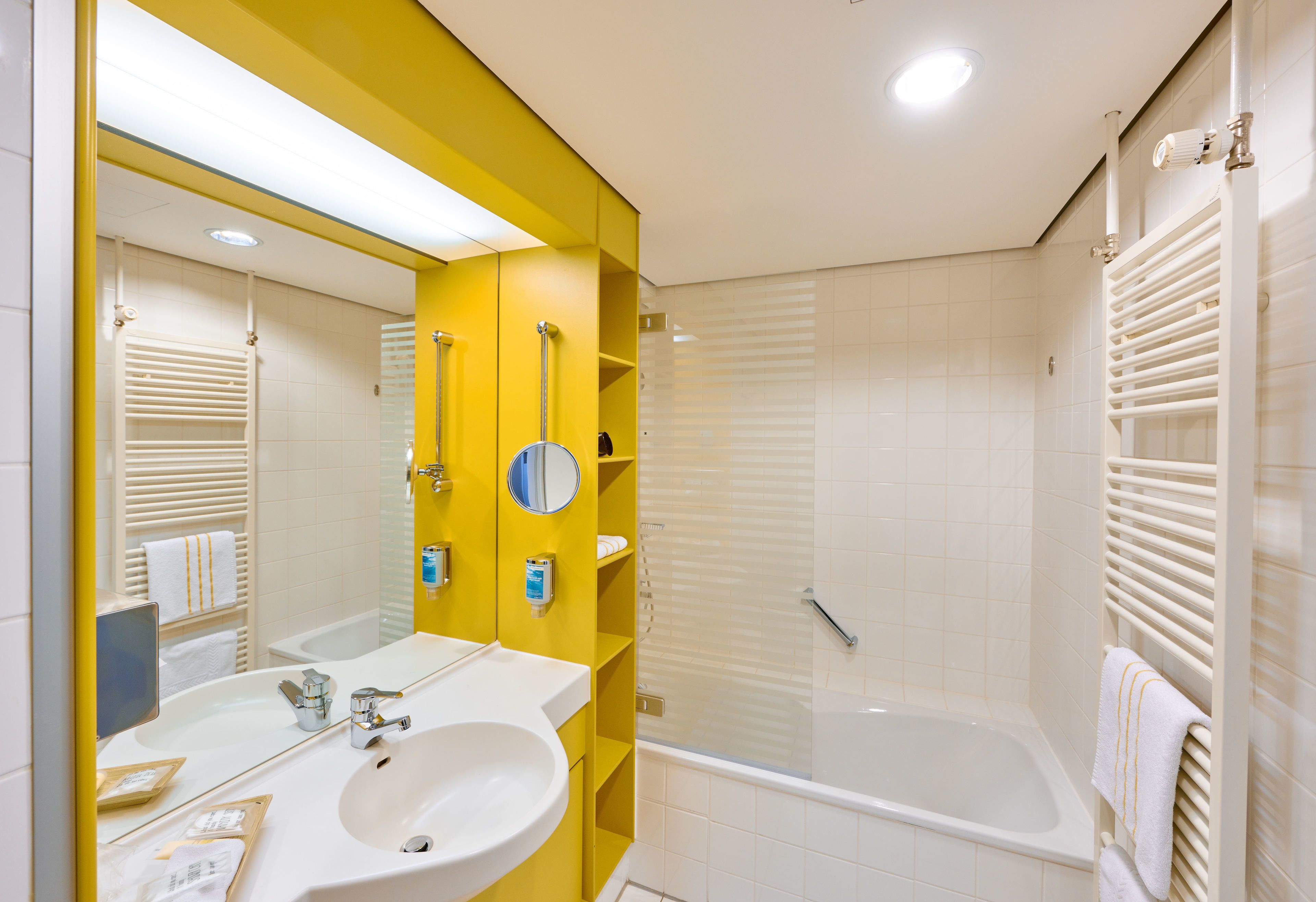 business double room | bathroom | shower, hair dryer, towels, soap