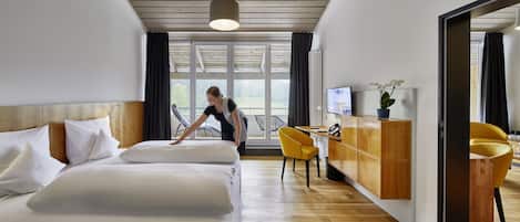 Panoramic Suite | 1 bedroom, in-room safe, desk, cots/infant beds