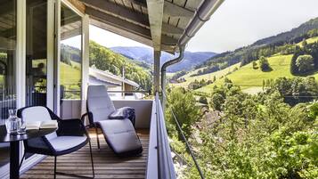 Habitación de lujo con 1 cama doble o 2 individuales | Balcón